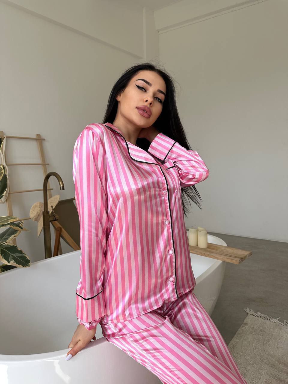 D 5 | Luxury Printed Silk Pajama Set For Women | SAIMWEAR