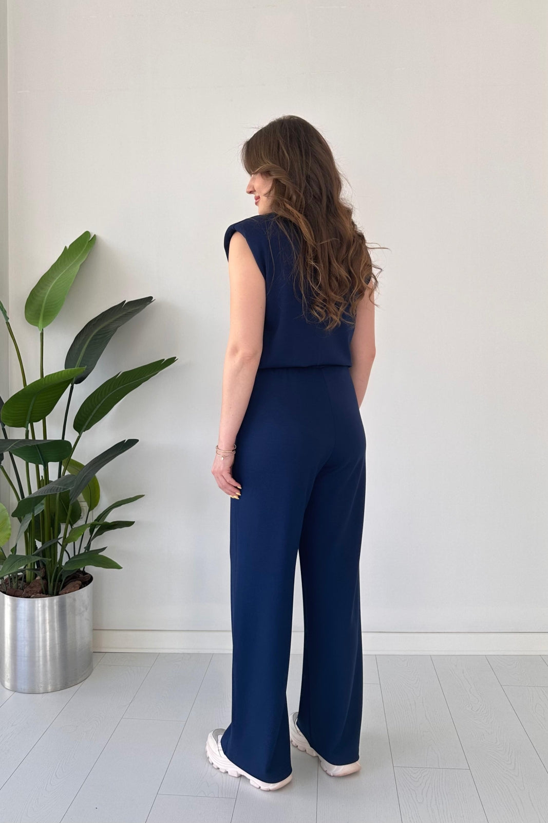 CH 561 Straight Trouser With Sleeveless Top - Saimwear