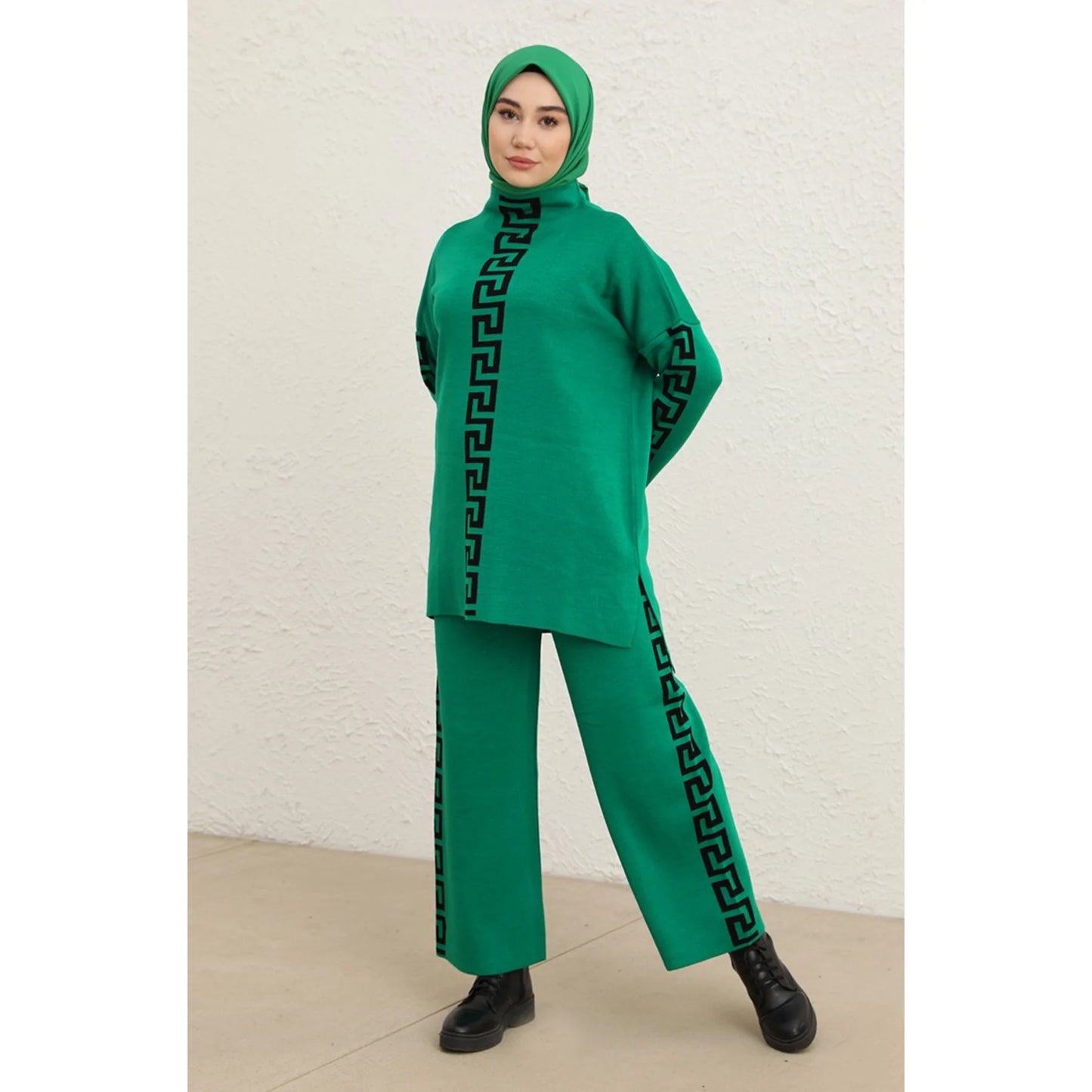 Saimwear 2 Pcs Printed Winter Outfit CH-324 - saimwear