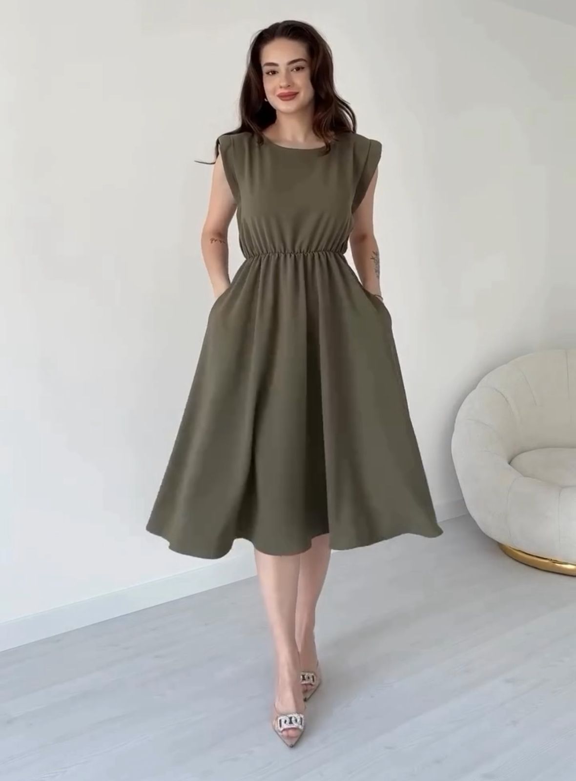 CH 566 Sleeveless Flared Midi Dress | Saimwear